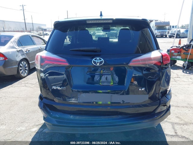 Toyota RAV4 LE 2018 JTMZFREV3JJ198423 Image 17