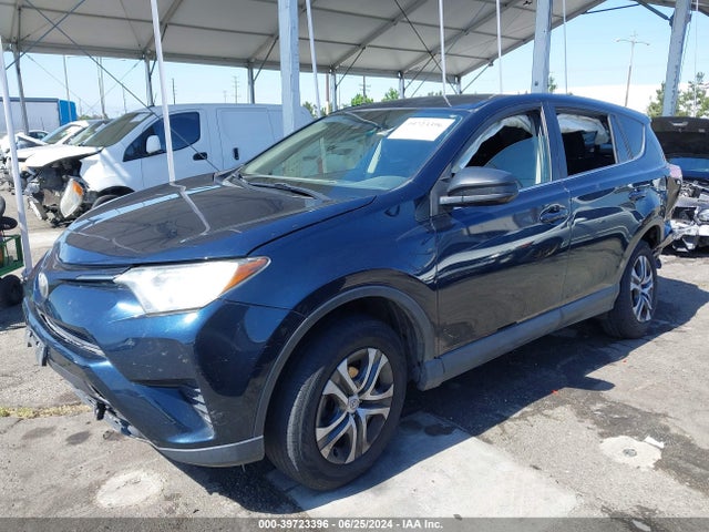 Toyota RAV4 LE 2018 JTMZFREV3JJ198423 Image 2