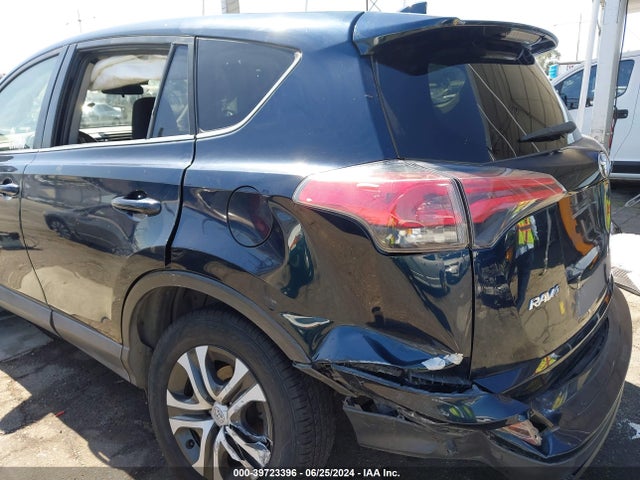 Toyota RAV4 LE 2018 JTMZFREV3JJ198423 Image 6