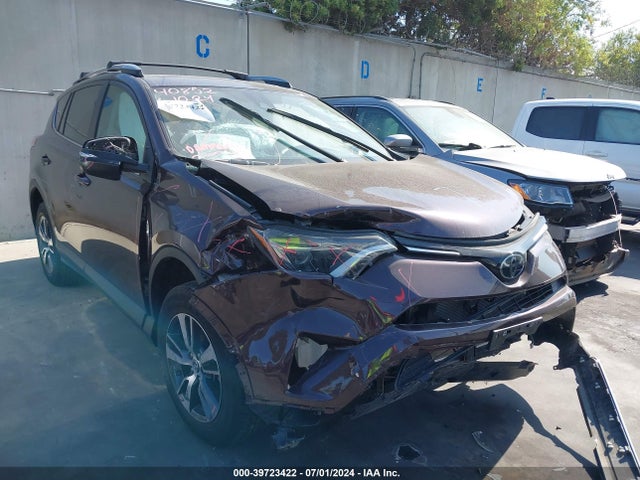 Toyota Rav4 Xle 2017 2T3WFREV1HW352335 zdjęcie główne