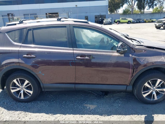 Toyota Rav4 Xle 2017 2T3WFREV1HW352335 Image 12