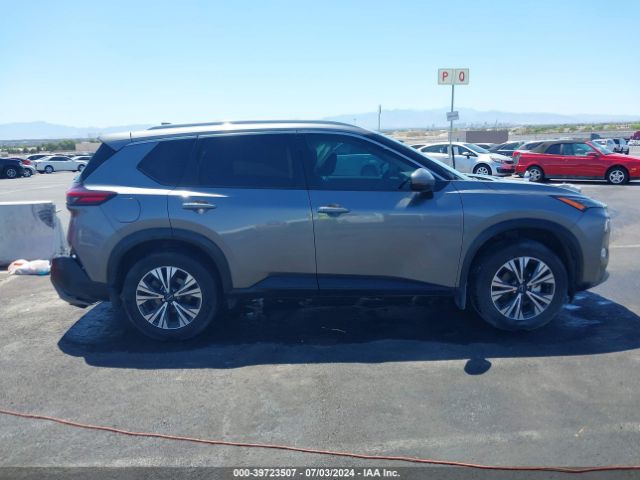 JN8BT3BA2NW043934 Nissan Rogue Sv Fwd