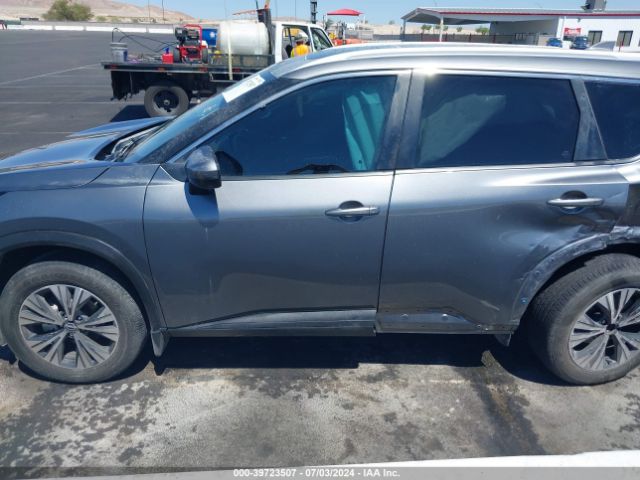 JN8BT3BA2NW043934 Nissan Rogue Sv Fwd