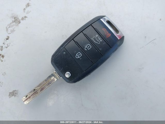 KNDJP3A5XG7863286 KIA SOUL +