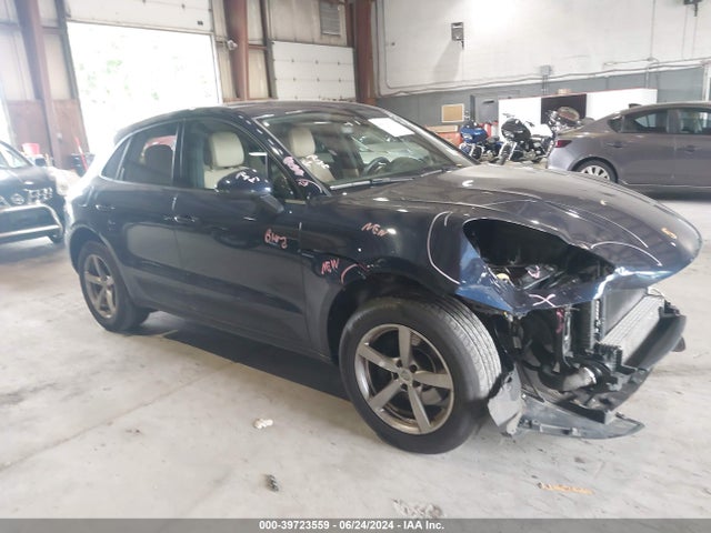 2019 PORSCHE MACAN WP1AA2A53KLB03761 Photo 0