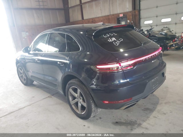 2019 PORSCHE MACAN WP1AA2A53KLB03761 Photo 2