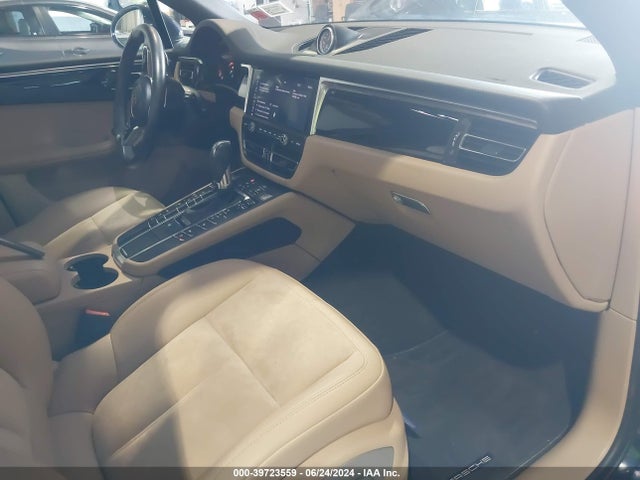 2019 PORSCHE MACAN WP1AA2A53KLB03761 Photo 4