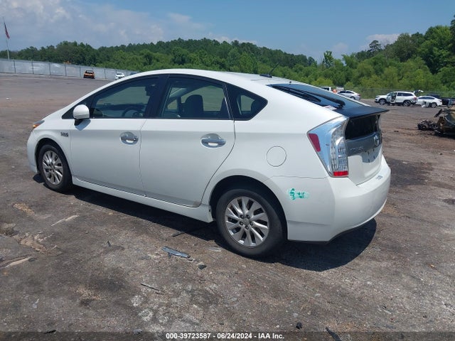 Toyota PRIUS PLUG-IN 2014 JTDKN3DPXE3062692 Image 3