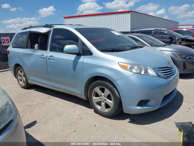 Toyota Sienna Le 8 Passenger 2015 5TDKK3DC9FS539974 головне зображення
