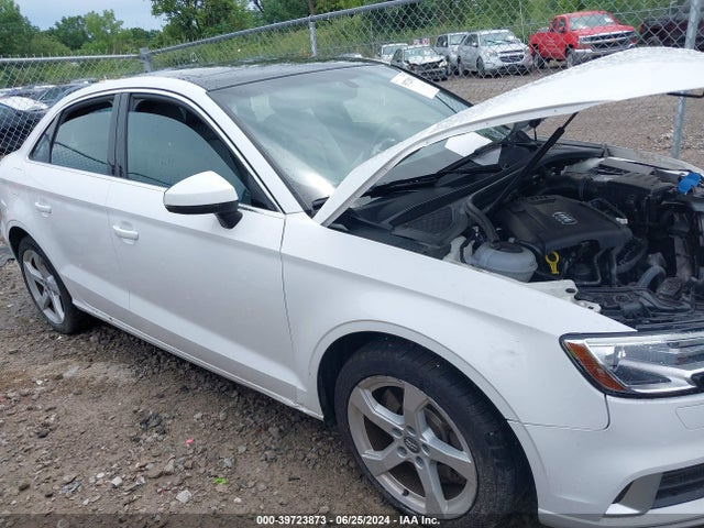 WAUBEGFF5KA099861 Audi A3 45 Premium