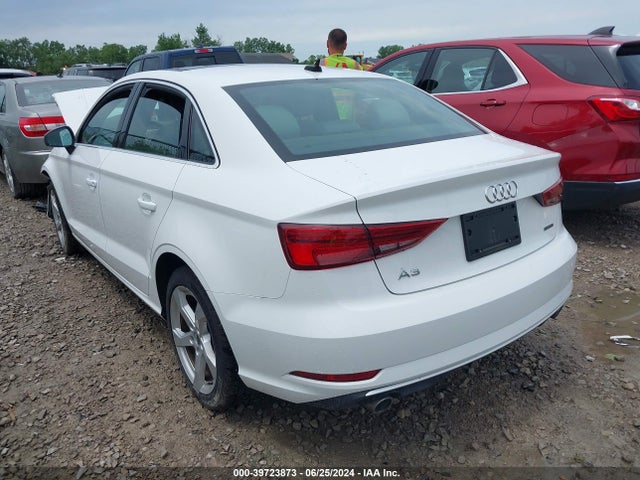 WAUBEGFF5KA099861 Audi A3 45 Premium