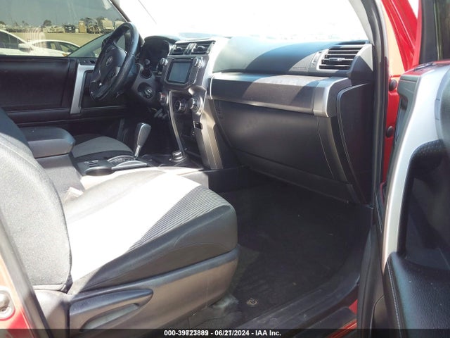 Toyota 4RUNNER SR5 2016 JTEBU5JR5G5384776 Image 5