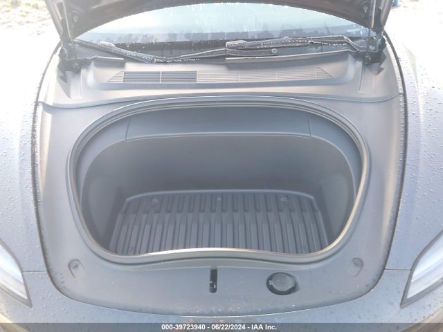 2024 TESLA MODEL 3 5YJ3E1EA2RF752402 Photo 9