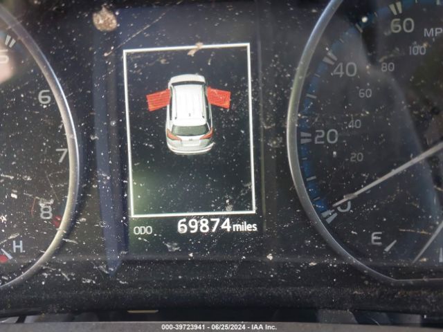 JTMZFREV9JJ173185 Toyota RAV4 LE