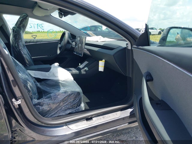 2024 TESLA MODEL 3 5YJ3E1EA2RF752660 Photo 4