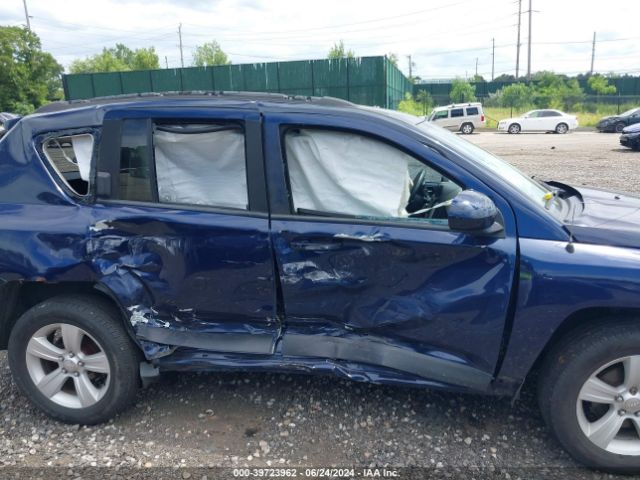 1C4NJDEB5GD776230 Jeep Compass Latitude