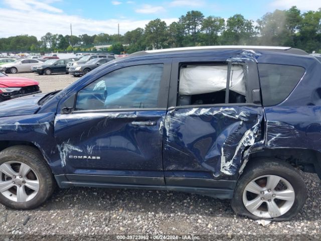 1C4NJDEB5GD776230 Jeep Compass Latitude