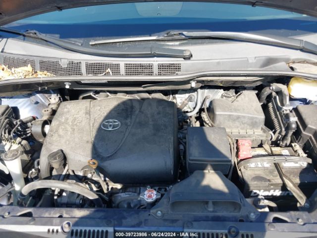 5TDYZ3DC7JS913058 Toyota Sienna Xle 8 Passenger