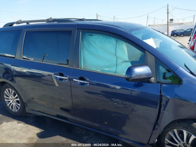 5TDYZ3DC7JS913058 Toyota Sienna Xle 8 Passenger