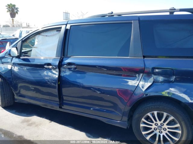 5TDYZ3DC7JS913058 Toyota Sienna Xle 8 Passenger