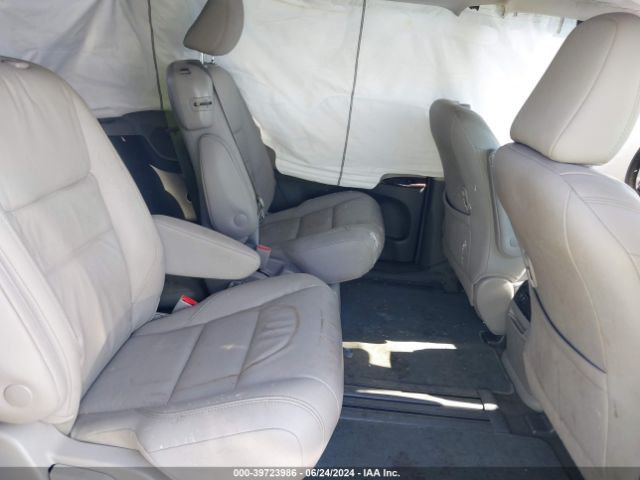 5TDYZ3DC7JS913058 Toyota Sienna Xle 8 Passenger