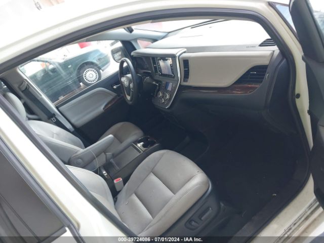 5TDYZ3DC0KS015855 Toyota Sienna Limited 7 Passenger