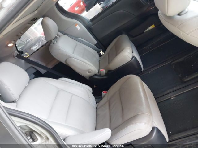 5TDYZ3DC0KS015855 Toyota Sienna Limited 7 Passenger