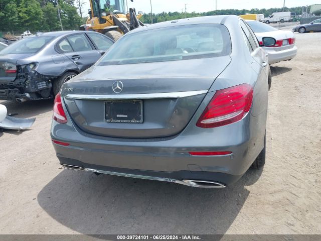 WDDZF4JB8HA080477 Mercedes-Benz E 300