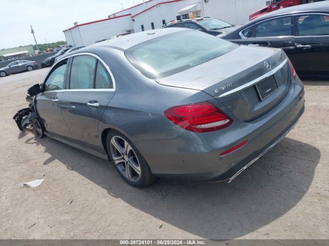 WDDZF4JB8HA080477 Mercedes-Benz E 300