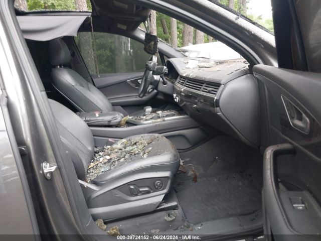 WA1VAAF79JD046895 Audi Q7 3.0t Premium