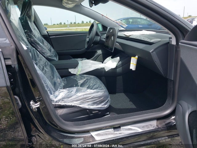 2024 TESLA MODEL 3 5YJ3E1EA9RF749853 Photo 4