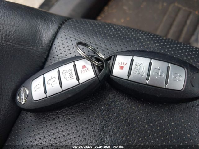 5N1AT2MV0FC785930 Nissan Rogue Sl