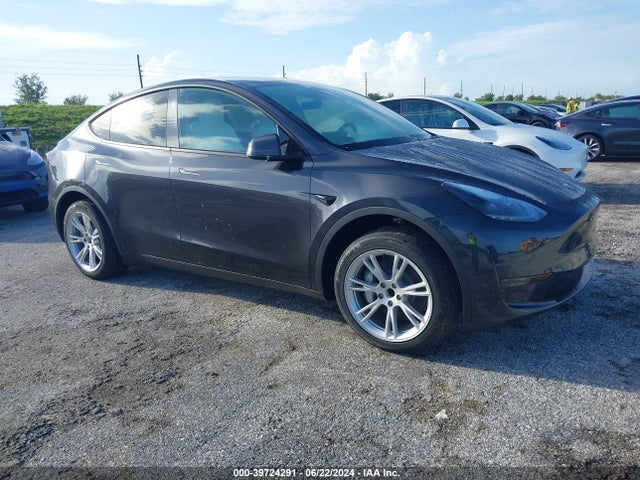 2024 TESLA MODEL Y 7SAYGDED2RF093106 Photo 0