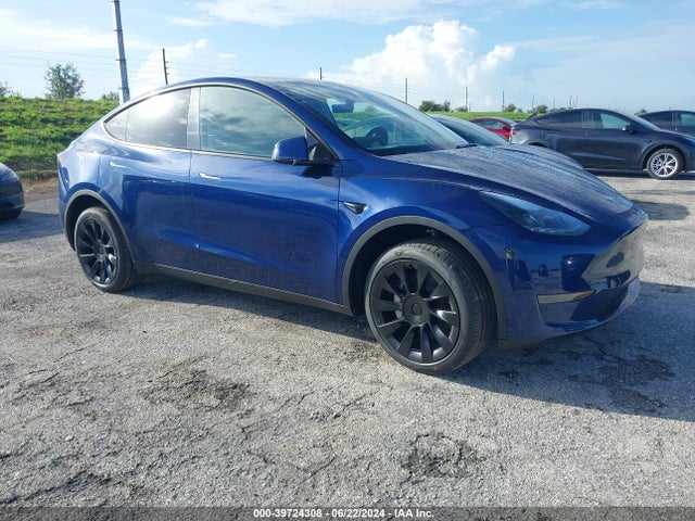 2024 TESLA MODEL Y 7SAYGDED3RF091395 Photo 0
