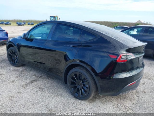 2024 TESLA MODEL Y 7SAYGDED4RF089896 Photo 2