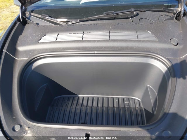 2024 TESLA MODEL Y 7SAYGDED5RF089311 Photo 9