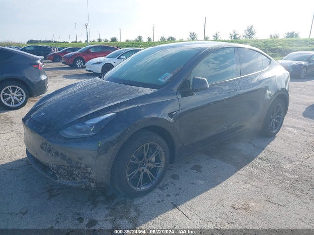 Tesla Model Y Long Range/rwd 2024 7SAYGDED6RF094503 Image 2