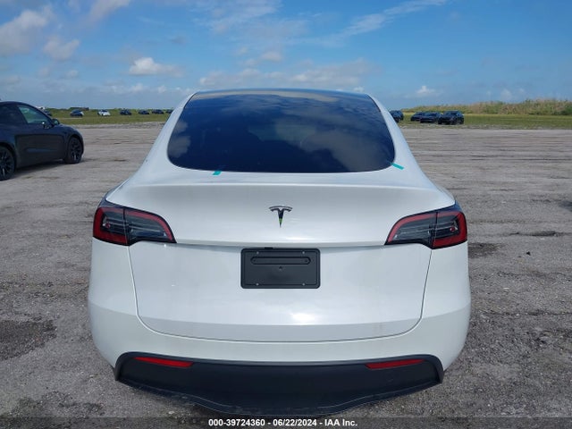 Tesla Model Y Long Range/rwd 2024 7SAYGDED7RF096633 Image 16