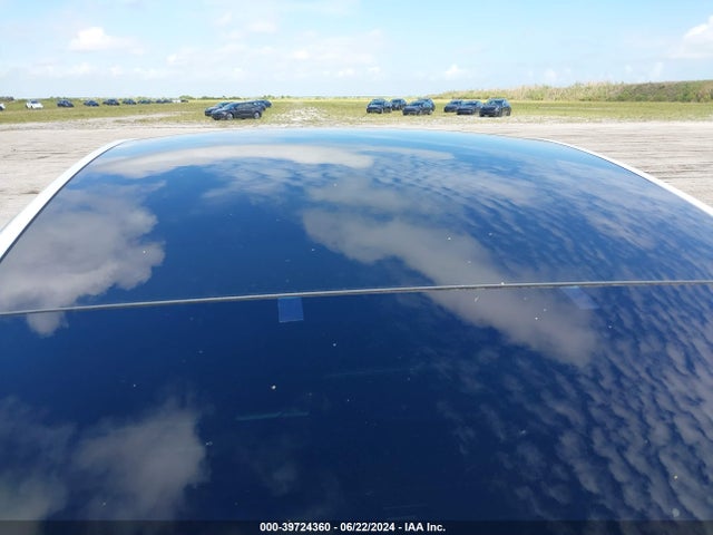 Tesla Model Y Long Range/rwd 2024 7SAYGDED7RF096633 Image 17