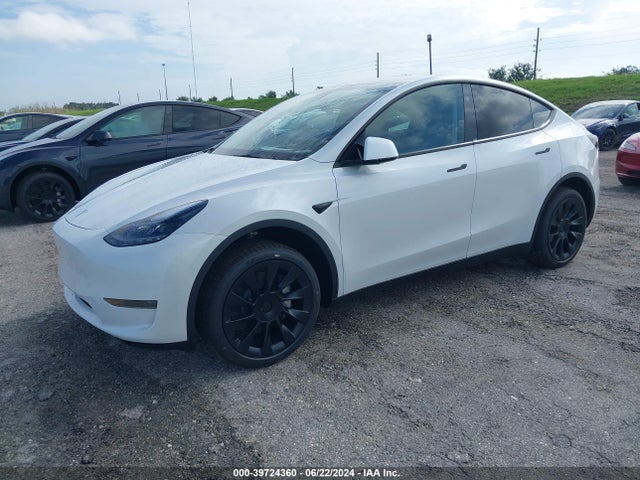 Tesla Model Y Long Range/rwd 2024 7SAYGDED7RF096633 Image 2