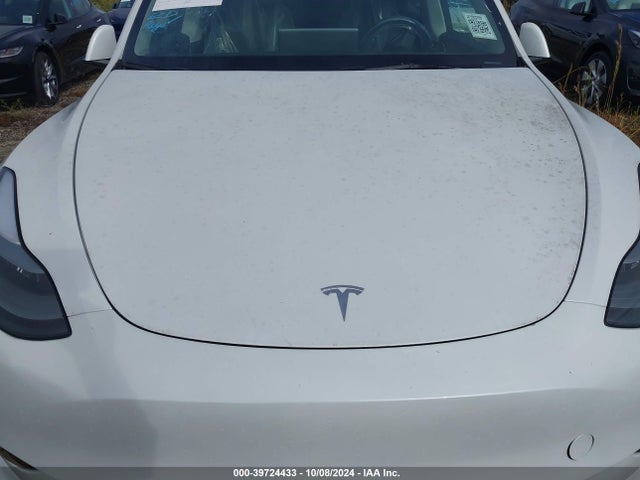2024 TESLA MODEL Y 7SAYGDED9RF093295 Photo 9