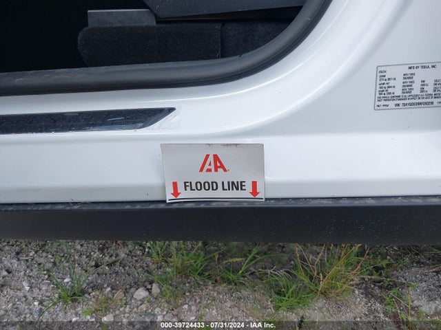 2024 TESLA MODEL Y 7SAYGDED9RF093295 Photo 5