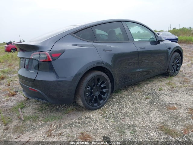 2024 TESLA MODEL Y 7SAYGDEE5RA289207 Photo 3