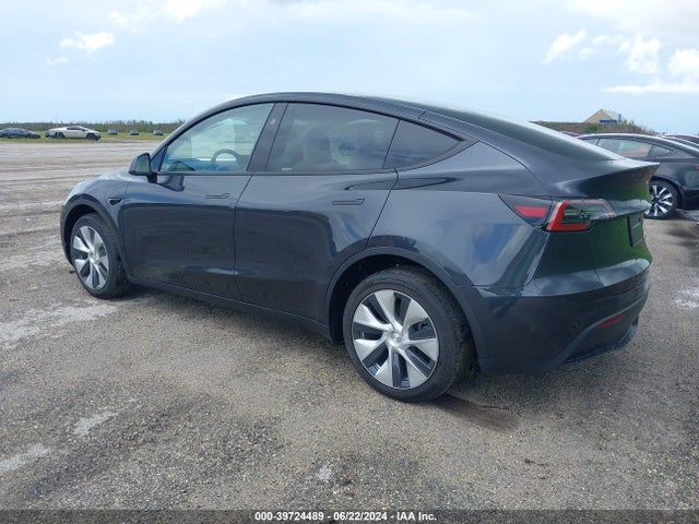 2024 TESLA MODEL Y 7SAYGDEE7RF027398 Photo 2