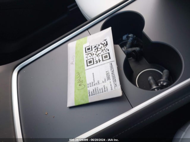 2024 TESLA MODEL Y 7SAYGDEE9RA259644 Photo 10