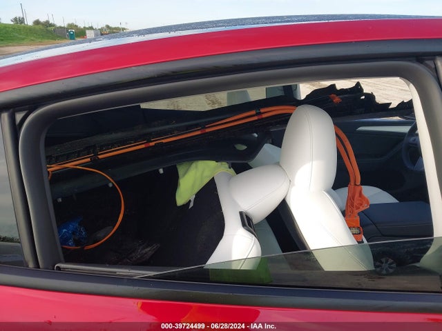 2024 TESLA MODEL Y 7SAYGDEE9RA259644 Photo 7