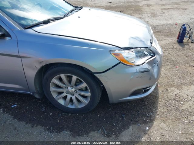 1C3CCBCG9EN136053 Chrysler 200 Limited