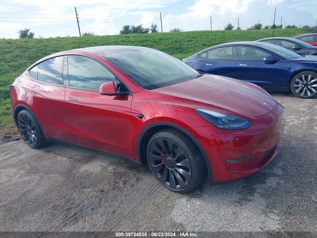 2024 TESLA MODEL Y 7SAYGDEF2RA269862 Photo 0