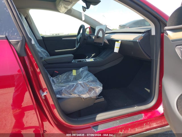 2024 TESLA MODEL Y 7SAYGDEF2RA269862 Photo 4