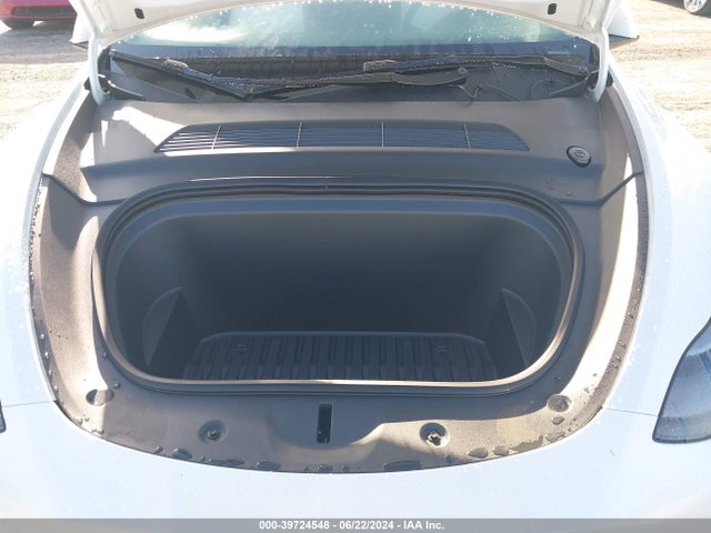 2024 TESLA MODEL Y 7SAYGDEF2RA289139 Photo 9